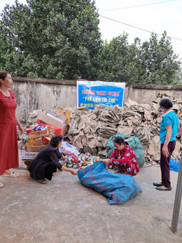 Phụ nữ Đông Hiếu: Đoạn đường tự quản và thùng rác gây quỹ - Việc làm nhỏ, ý nghĩa lớn