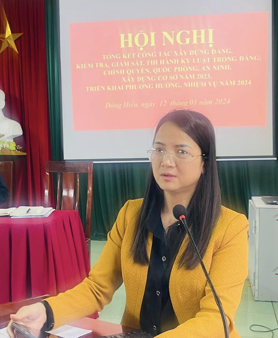 Đ/c Cao Thị Minh Nguyệt - UVBTV, TBTG Thị ủy phát biểu chỉ đạo Hội nghị