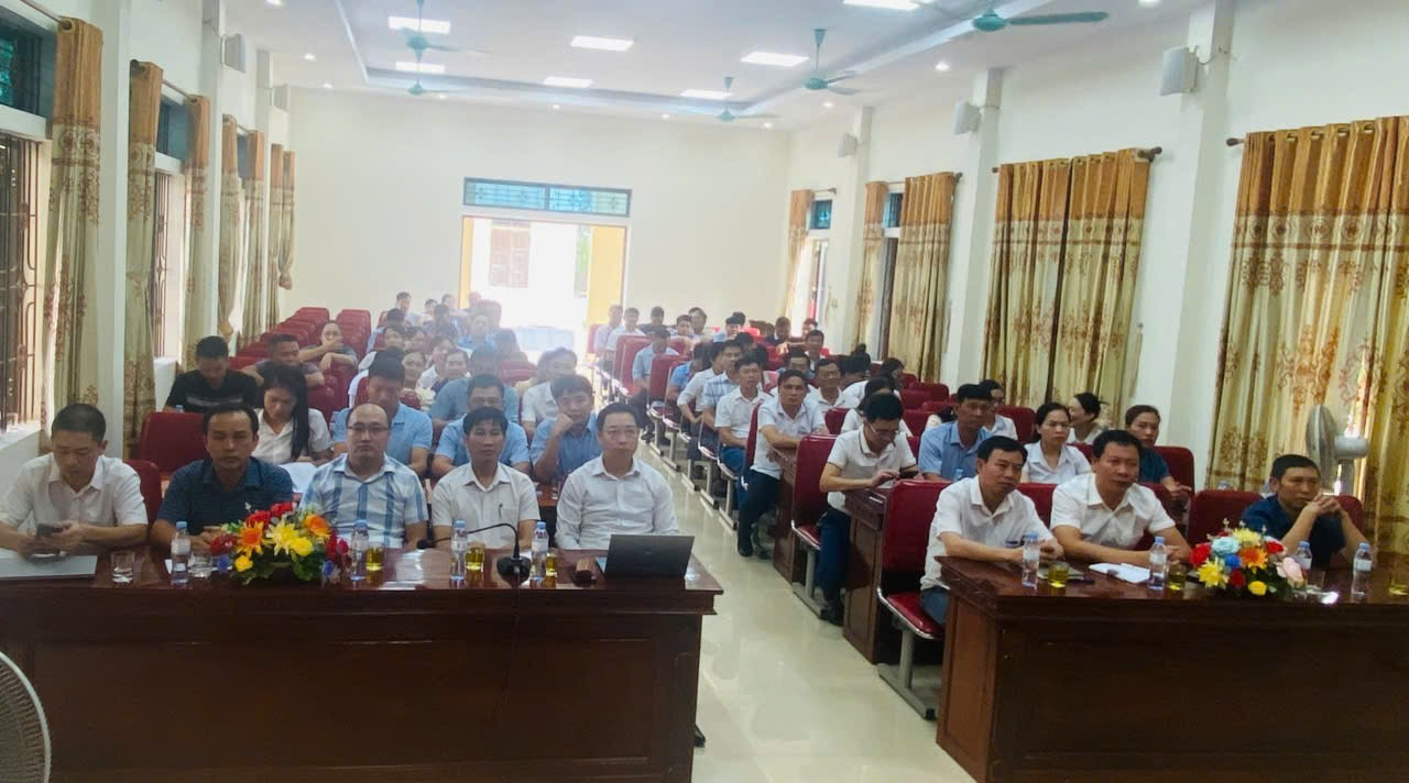 Toàn cảnh tại điểm cầu xã Đông Hiếu